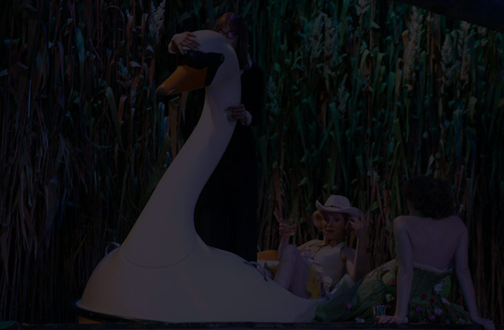 
		<h1>2006</h1>
		<h2>Sommergaste</h2>
		<h4>Maxim Gorki</h4>
		<h5>gezelschap - gesellschaft - company</h5>
		<h3>Thalia Theater</h3>
		<h4>Hamburg, Duitsland</h4>
		<h5>regie - regie - direction</h5>
		<p>Alize Zandwijk</p>
		<h5>licht - licht - light</h5>
		<p>Stefan Bolliger</p>
		<h5>kostuums - kostüme - costumes</h5>
		<p>Thomas Rupert / Annelies Verlaere</p>
		<h5>decor - bühne - stage</h5>
		<p>Thomas Rupert</p>